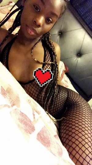 Zahra hook up in Holly Springs & sex club